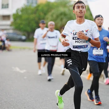 Runner Photo 7926045