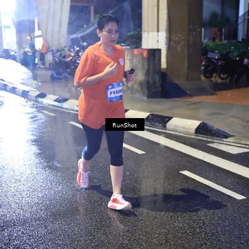 Runner Photo 7926046
