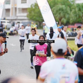 Runner Photo 7926047