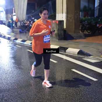 Runner Photo 7926048