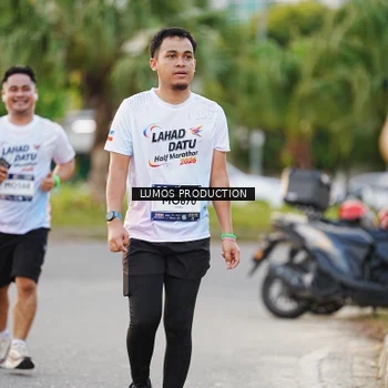 Runner Photo 7926055