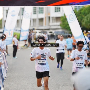 Runner Photo 7926075