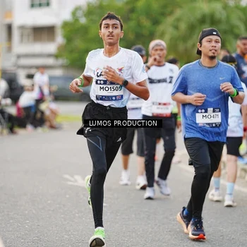Runner Photo 7926093