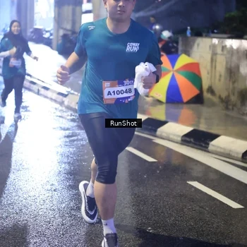 Runner Photo 7926100