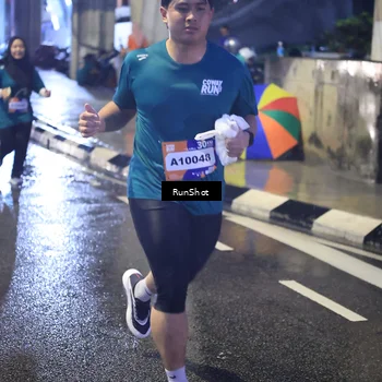 Runner Photo 7926103