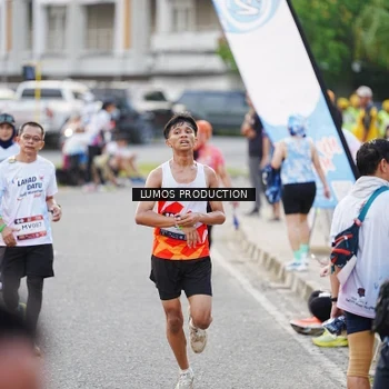 Runner Photo 7926123
