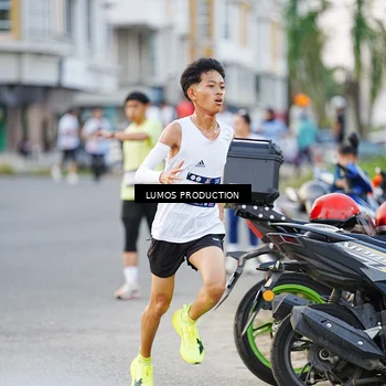 Runner Photo 7926152