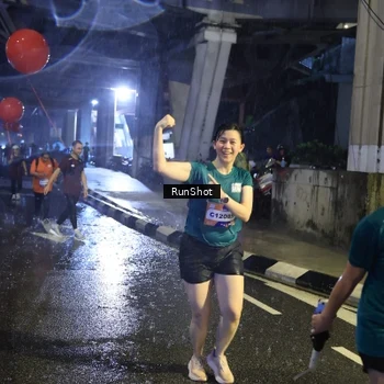 Runner Photo 7926192