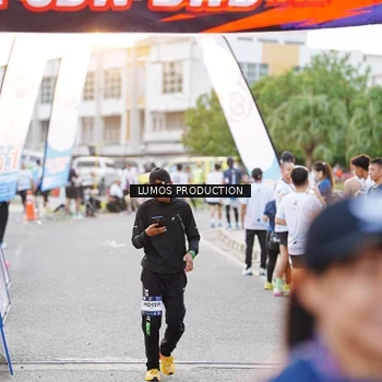 Runner Photo 7926202