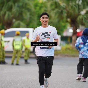 Runner Photo 7926216