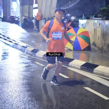 Runner Photo 7926222