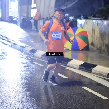 Runner Photo 7926224