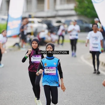 Runner Photo 7926234