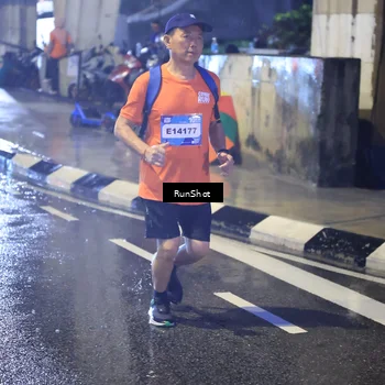 Runner Photo 7926239