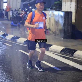 Runner Photo 7926246