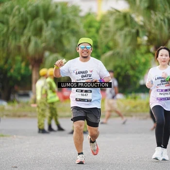 Runner Photo 7926251
