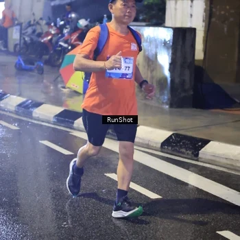Runner Photo 7926254