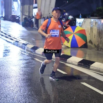 Runner Photo 7926284