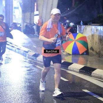 Runner Photo 7926287