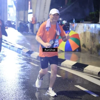 Runner Photo 7926293