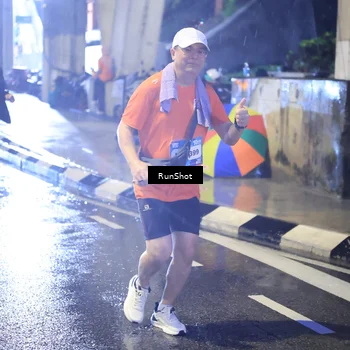 Runner Photo 7926295