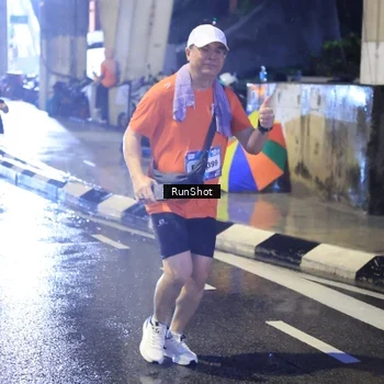 Runner Photo 7926298