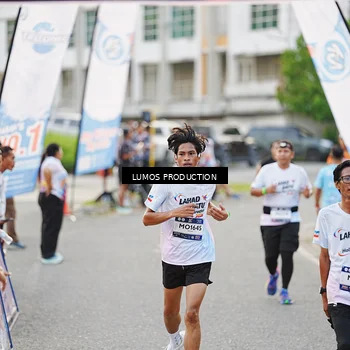 Runner Photo 7926303