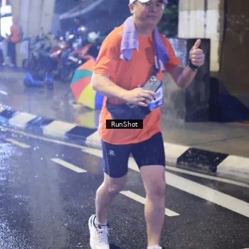 Runner Photo 7926320