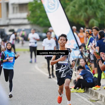 Runner Photo 7926322
