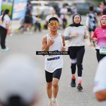 Runner Photo 7926335
