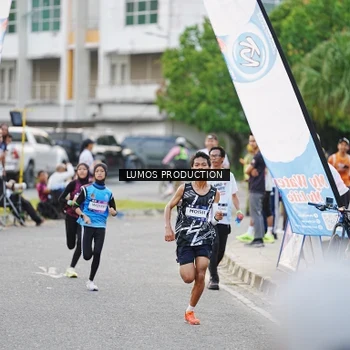 Runner Photo 7926338