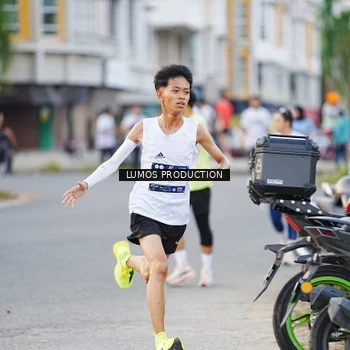 Runner Photo 7926348