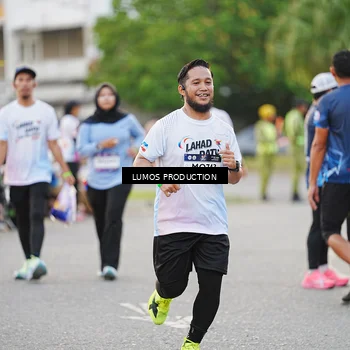 Runner Photo 7926350