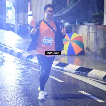 Runner Photo 7926376