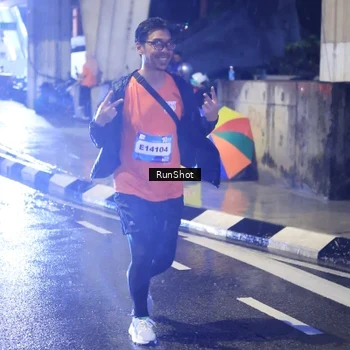 Runner Photo 7926383