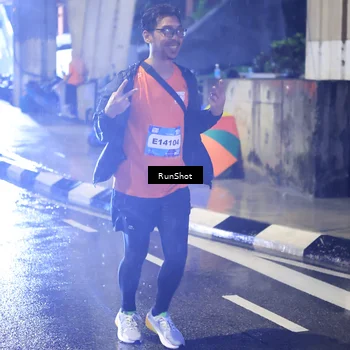 Runner Photo 7926388