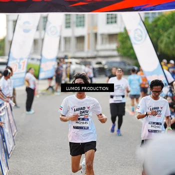 Runner Photo 7926390
