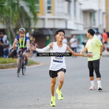 Runner Photo 7926397
