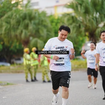 Runner Photo 7926411
