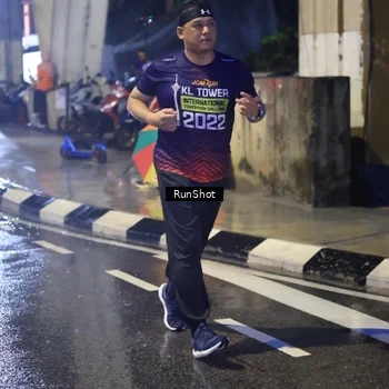 Runner Photo 7926475