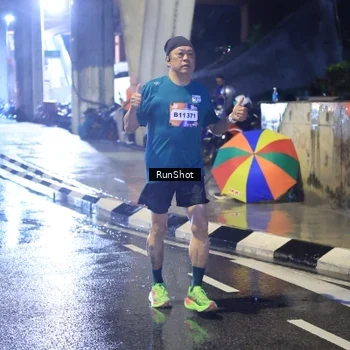 Runner Photo 7926541