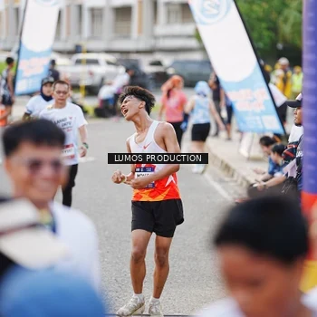 Runner Photo 7926554