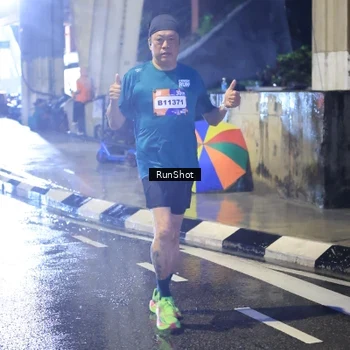 Runner Photo 7926563