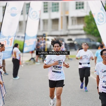 Runner Photo 7926568