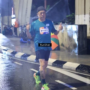 Runner Photo 7926573