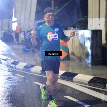 Runner Photo 7926574