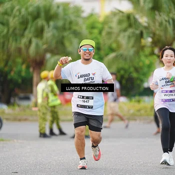 Runner Photo 7926585