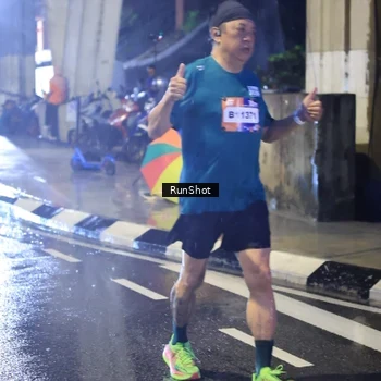 Runner Photo 7926592
