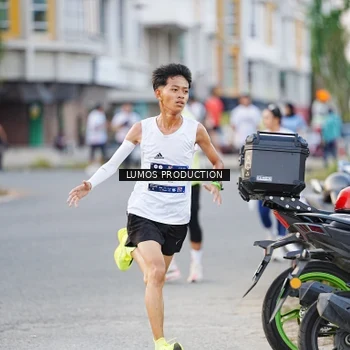 Runner Photo 7926628
