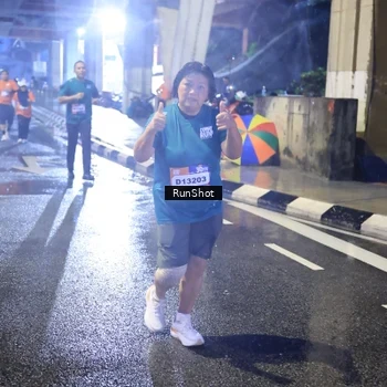 Runner Photo 7926665